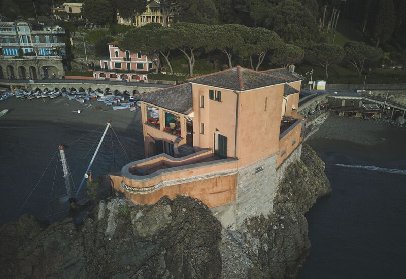 Villa Pedra: Activities, Balcony / Terrace / Patio, Building Exterior, Facilities, Garden, Kitchen, Main Entrance, Spring, Summer