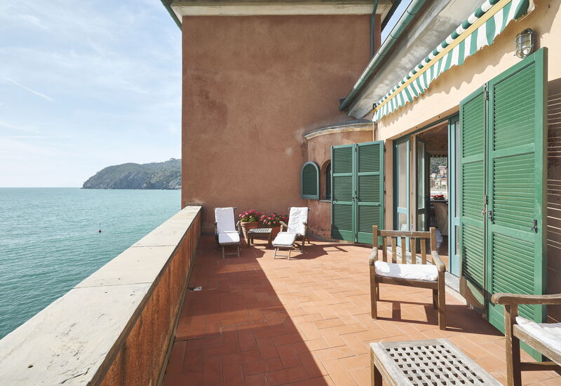 Villa Pedra: Activities, Balcony / Terrace / Patio, Building Exterior, Facilities, Garden, Kitchen, Main Entrance, Spring, Summer