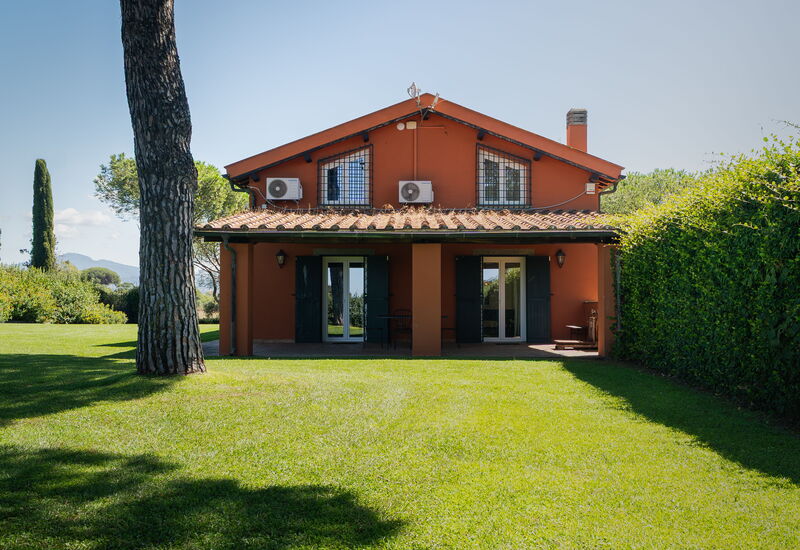 Villa Orange Rome: Amenities, Balcony / Terrace / Patio, Building Exterior, Facilities, Garden, Outdoor, Pool, Room Detail, Spring, Summer