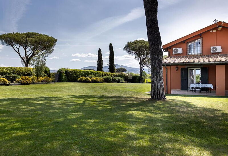 Villa Orange Rome: Amenities, Balcony / Terrace / Patio, Building Exterior, Facilities, Garden, Outdoor, Pool, Room Detail, Spring, Summer