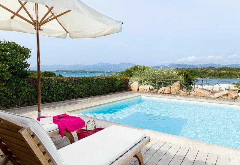 Villa Martini: Aktiviteter, Balkong / terrasse / uteplass, basseng, Eksteriør, Fasiliteter, Romdetaljer, Sommer, Vår