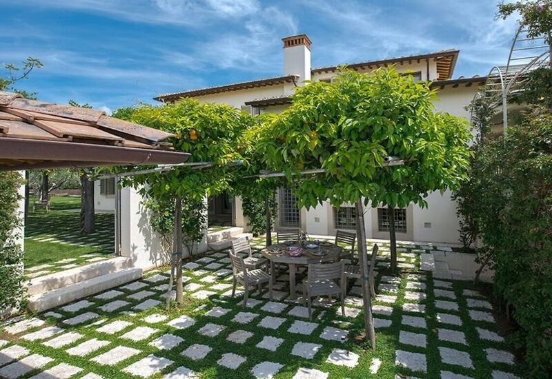 Villa Castiglione 10: Autumn, Building Exterior, Outdoor, Pool, Summer